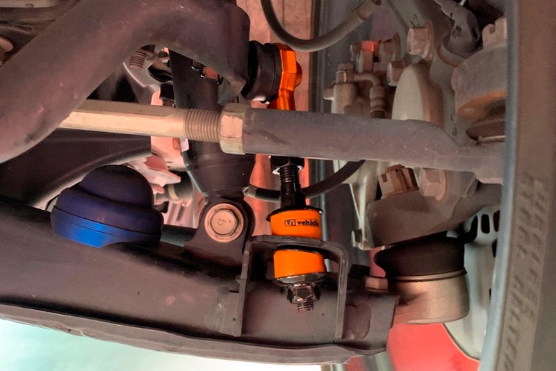 ハイエース 200系<br>2WDローダウン車用<br>アジャスタブルスタビライザーリンク