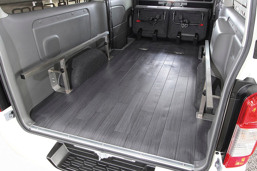 キャラバン プレミアムGX用<br>CFカーゴマット