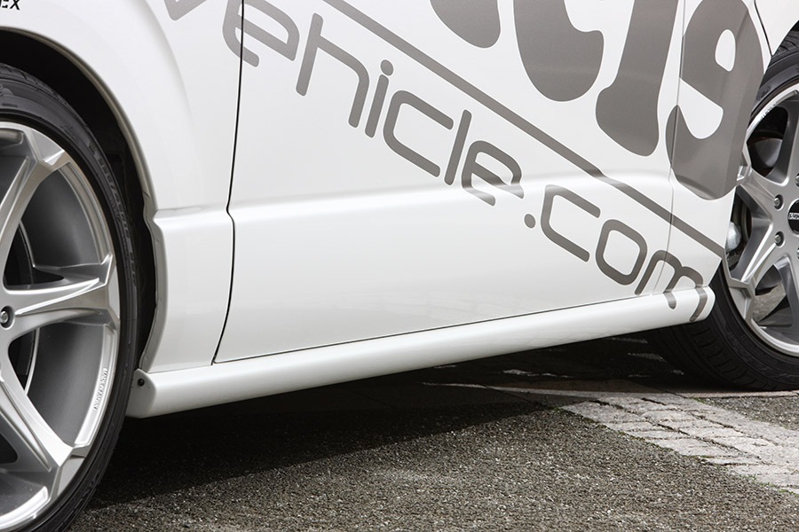 ハイエース 200系 標準ボディ用<br>Forbito サイドステップ<br>1型～現行モデル対応