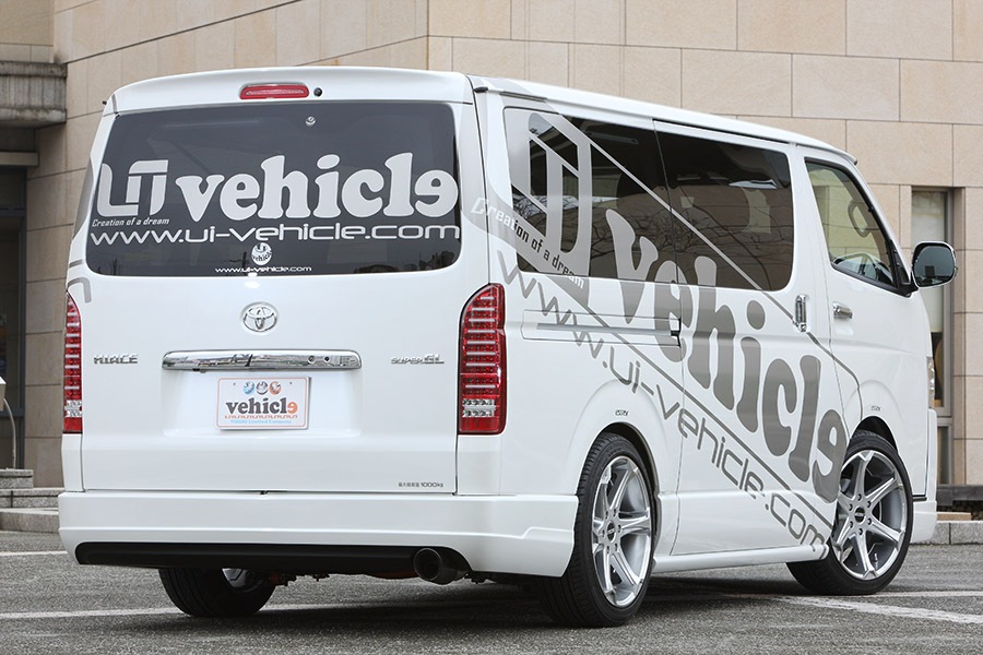 ハイエース 200系 標準ボディ用<br>Forbito サイドステップ<br>1型～現行モデル対応