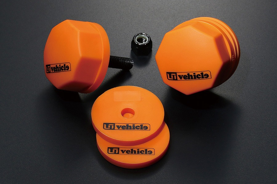 キャラバン 2WD/4WD<br>ウレタンストッパー 各