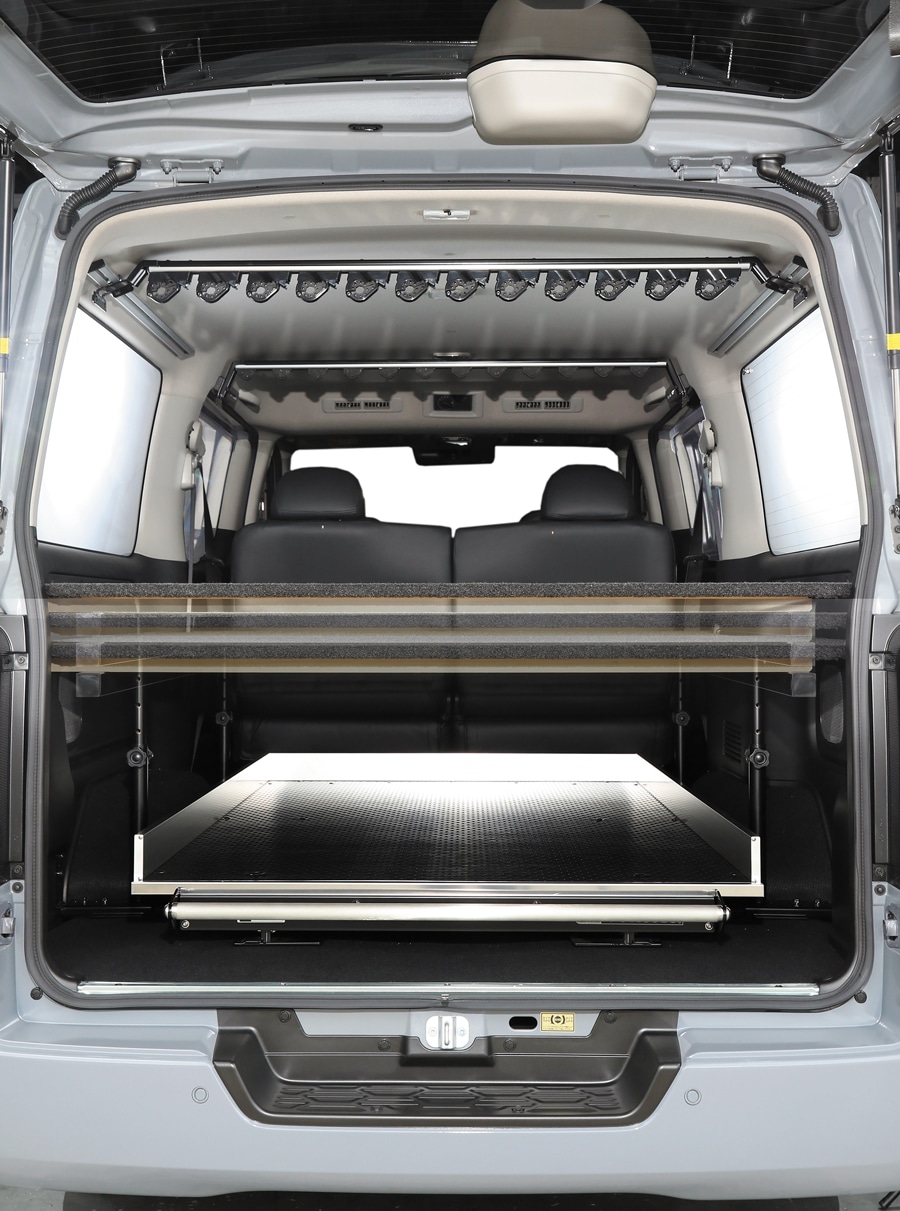 キャラバン スライドフロア