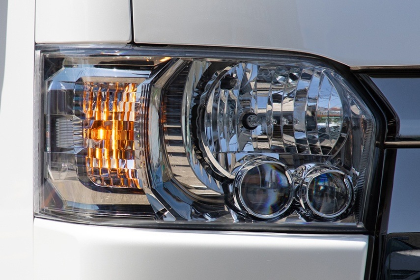 ハイエース200系<br>ワンタッチウインカー＆サンキューハザード・ユニット<br>4型以降～現行