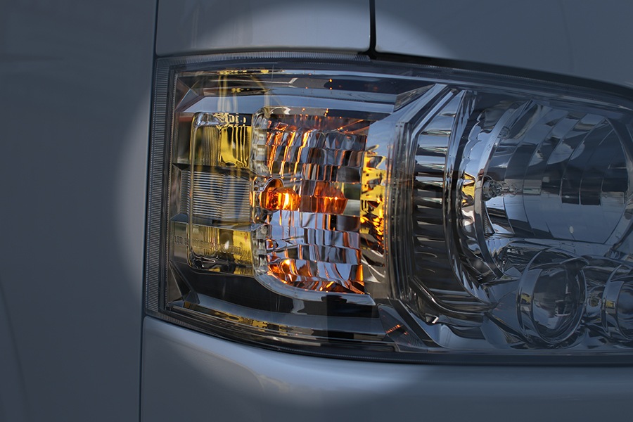 ハイエース200系<br>ワンタッチウインカー＆サンキューハザード・ユニット<br>4型以降～現行