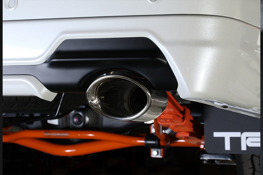 ハイエース200系<br>マフラーエンドパイプ ※標準ボディ2.8ディーゼル車用