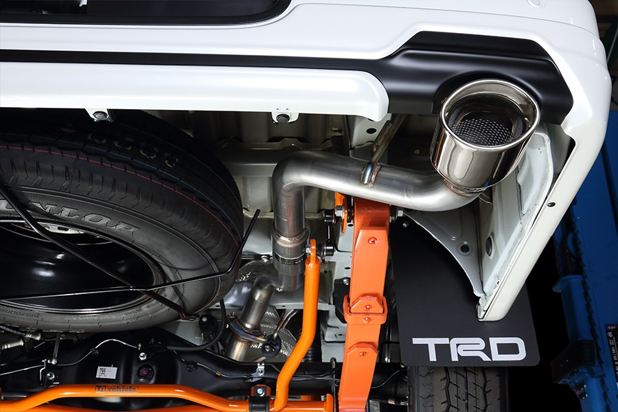 ハイエース200系<br>マフラーエンドパイプ ※標準ボディ2.8ディーゼル車用