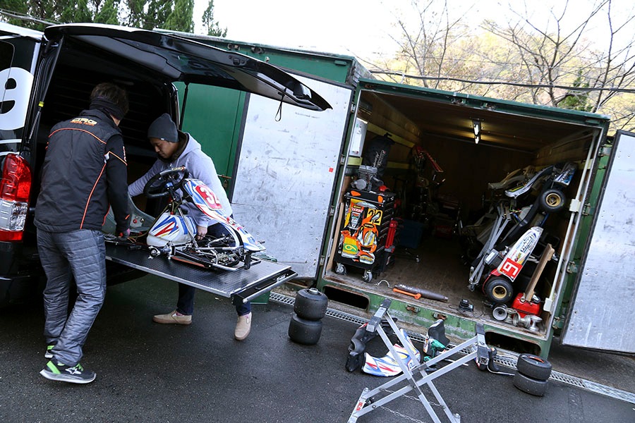 ハイエース 200系 スーパーロングバンDX用<br>スライドフロア