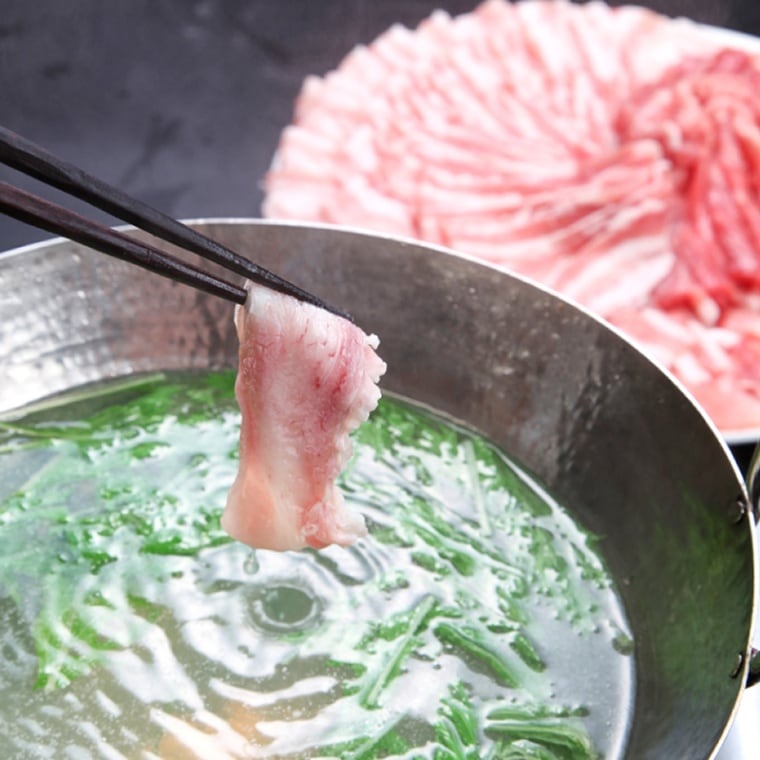 冬ギフト お歳暮 御祝 ◎ 静岡 LYB豚（ルイビぶた） ルイビ豚化粧箱  しゃぶしゃぶ用 2種 800ｇ（バラ400g・ロース400g）  【FUJIBOKU】  【短冊のし紙対応】