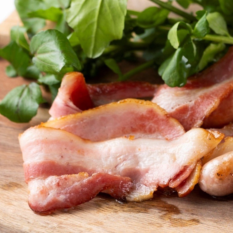 冬ギフト お歳暮 御祝 ◎ 静岡ブランド豚 LYB豚 （ルイビぶた）  ルイビ豚 ベーコン70g×6 【FUJIBOKU】