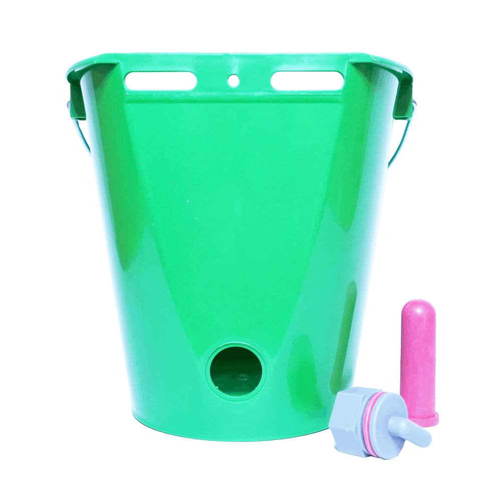 取っ手付き哺乳バケツ 8L（１つ穴）【３個セット】