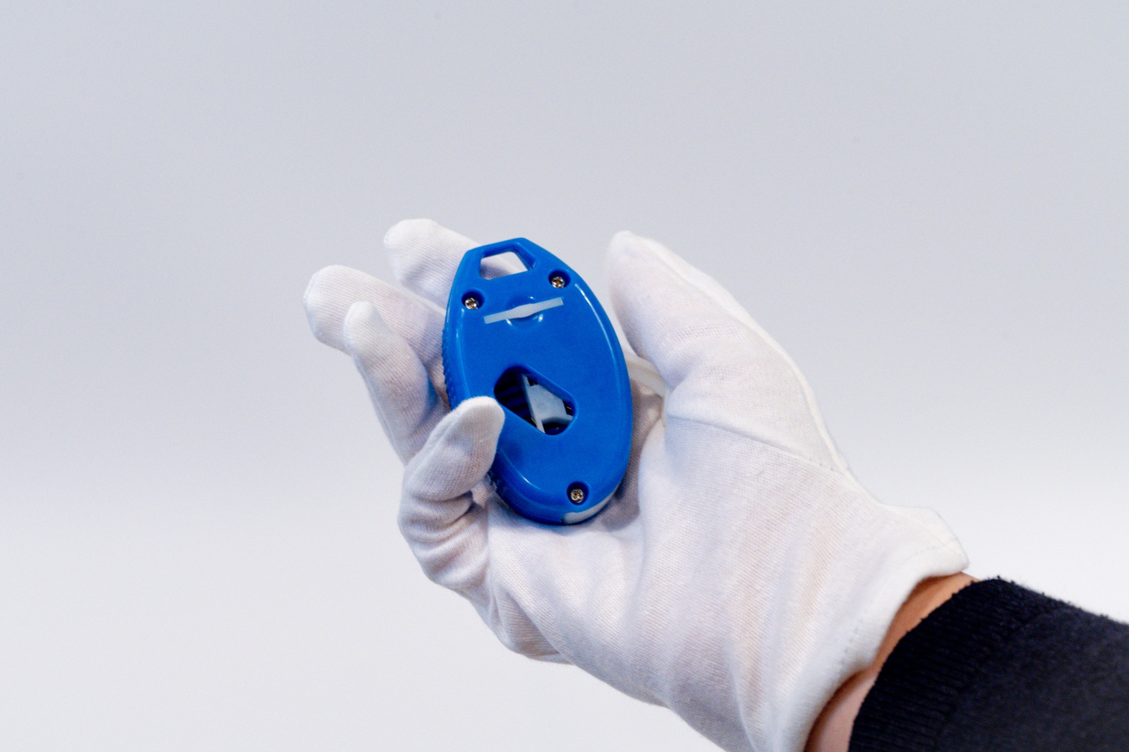 牛精液ストローカッター