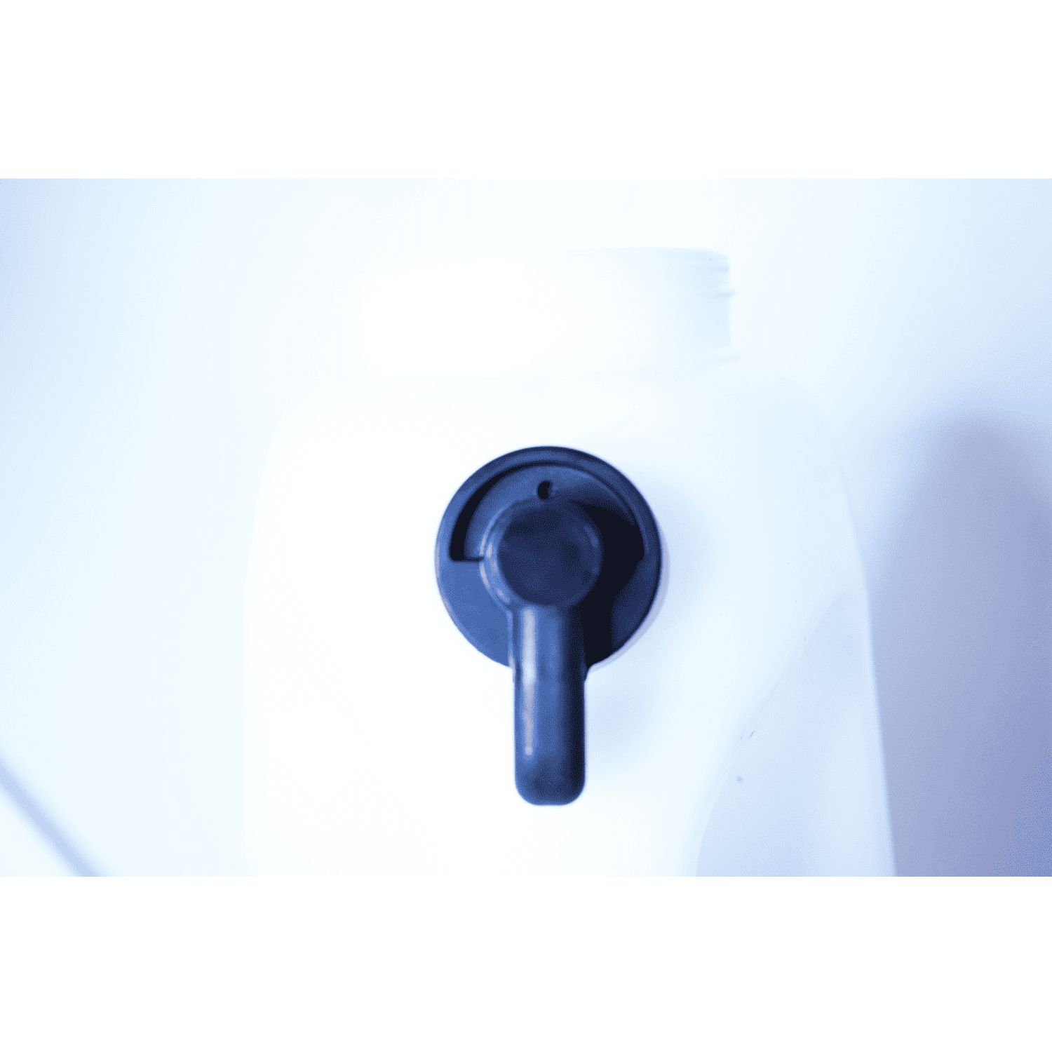 チューブ式哺乳ボトル（４L）赤