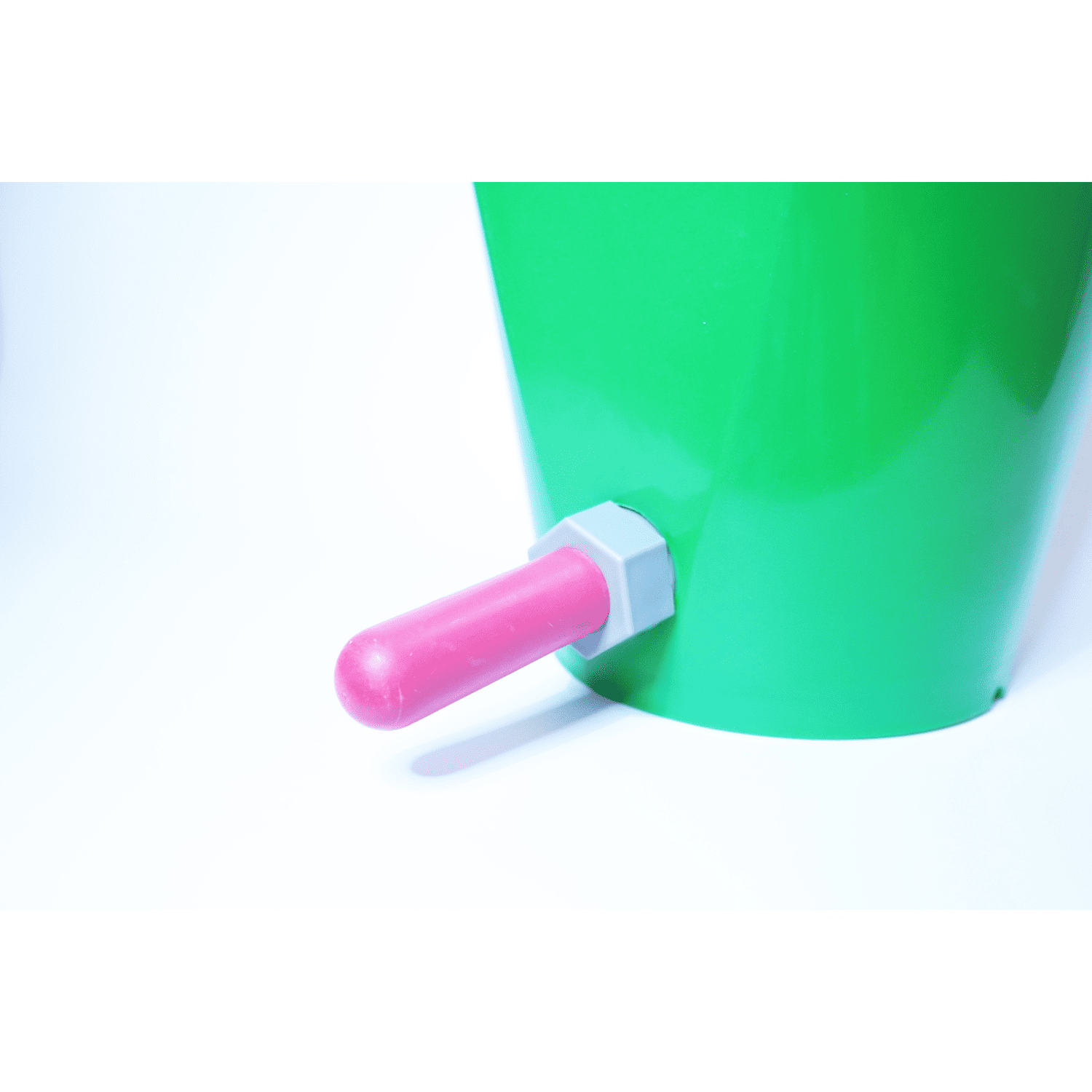 取っ手付き哺乳バケツ 8L（１つ穴）【３個セット】