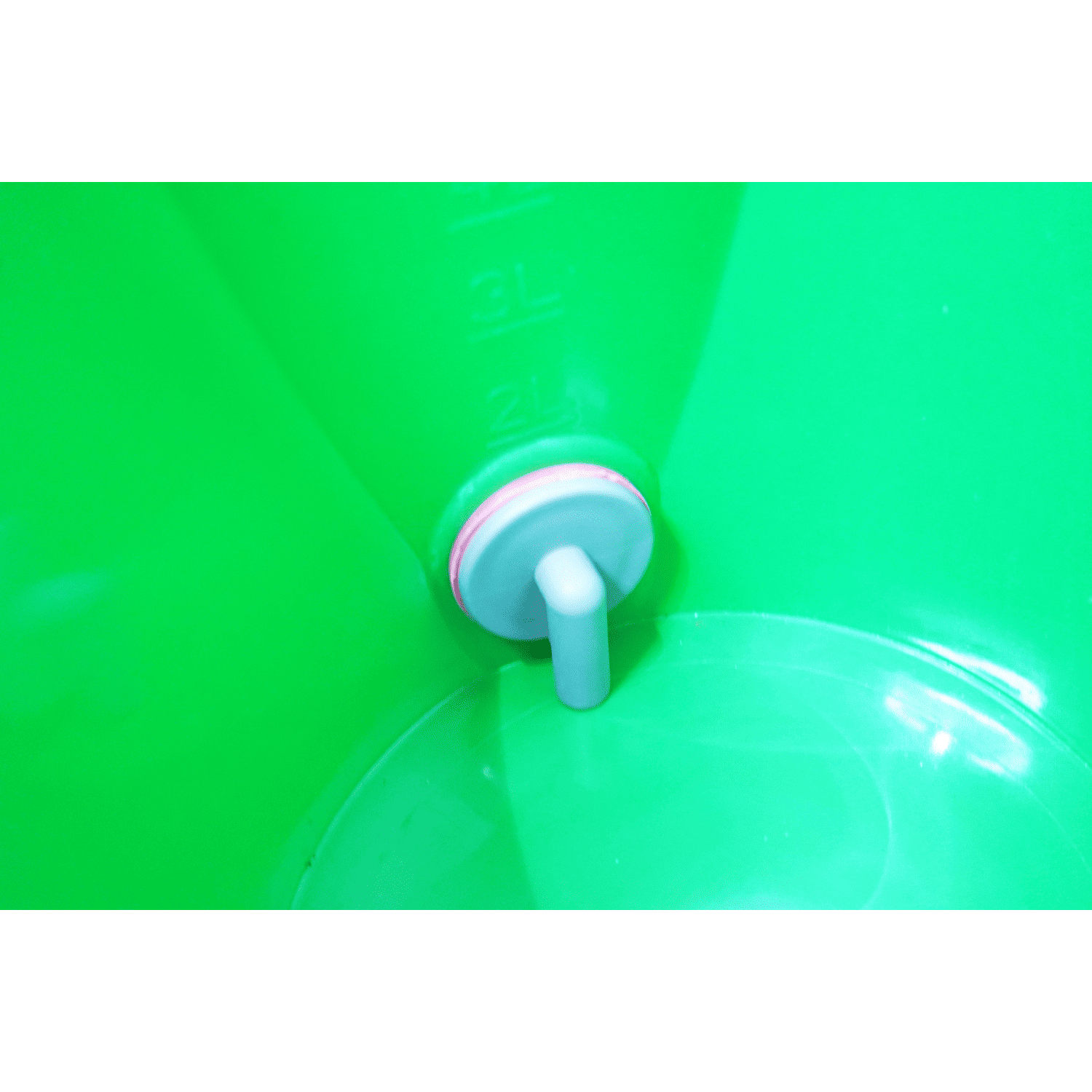 取っ手付き哺乳バケツ 8L（１つ穴）【３個セット】