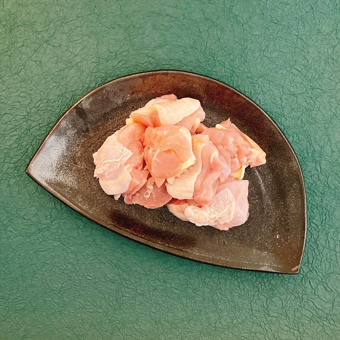 ≪冷凍≫国産若鶏もも肉ぶつ切り(250g入)