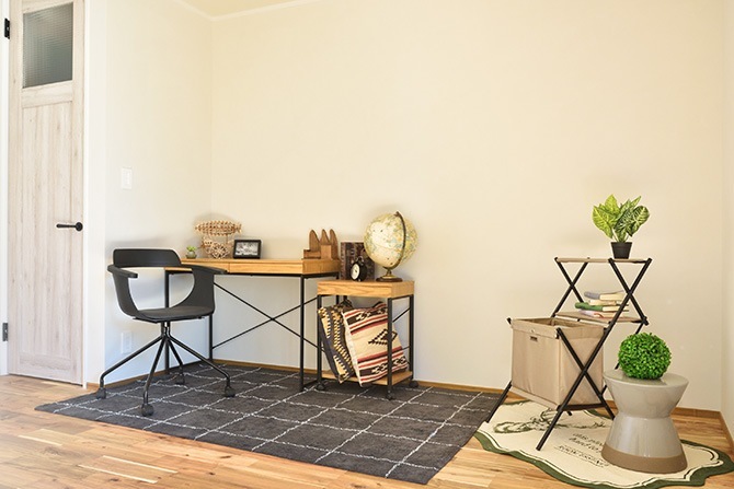 �ǥ���������