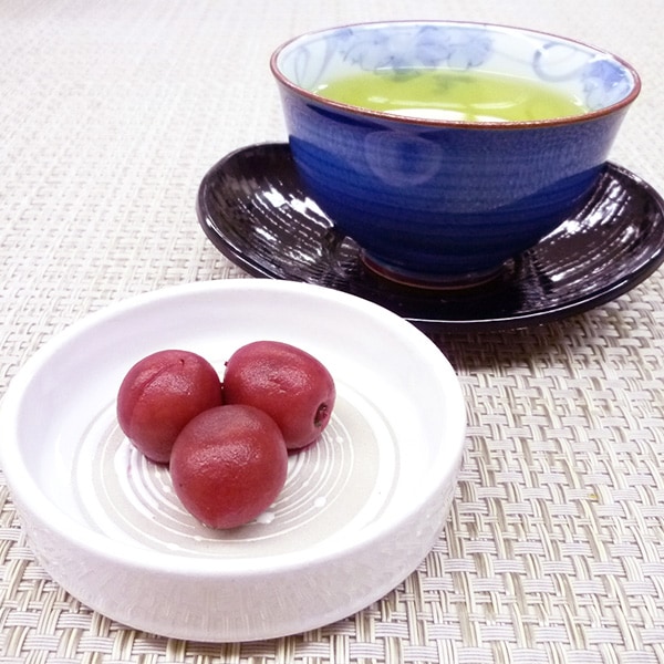 海の精 かりかり小梅　60g 【数量限定】