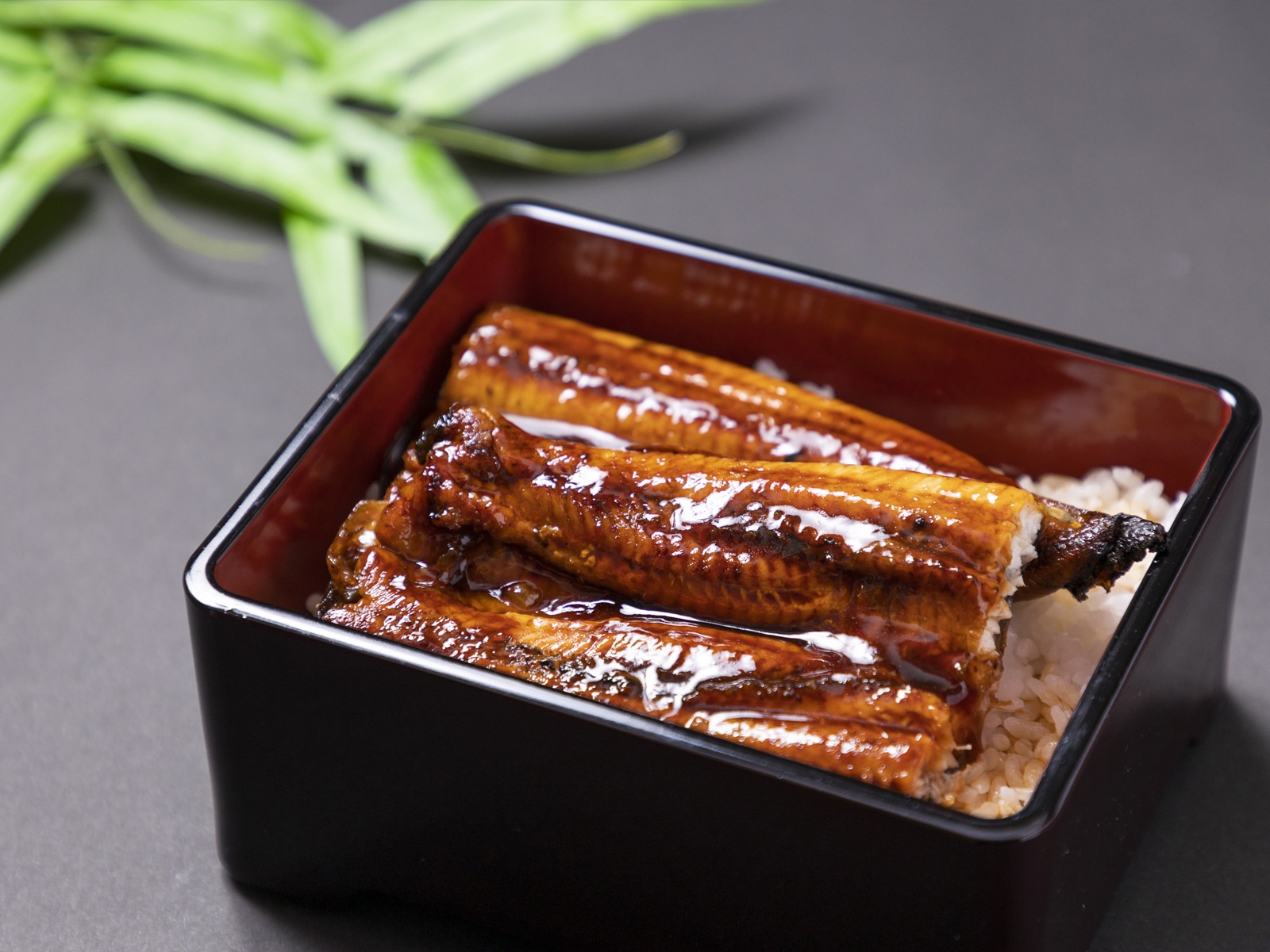 サンプル】うなぎの蒲焼 無頭40尾/10キロ 冷凍 中国産 1尾 | サンプル