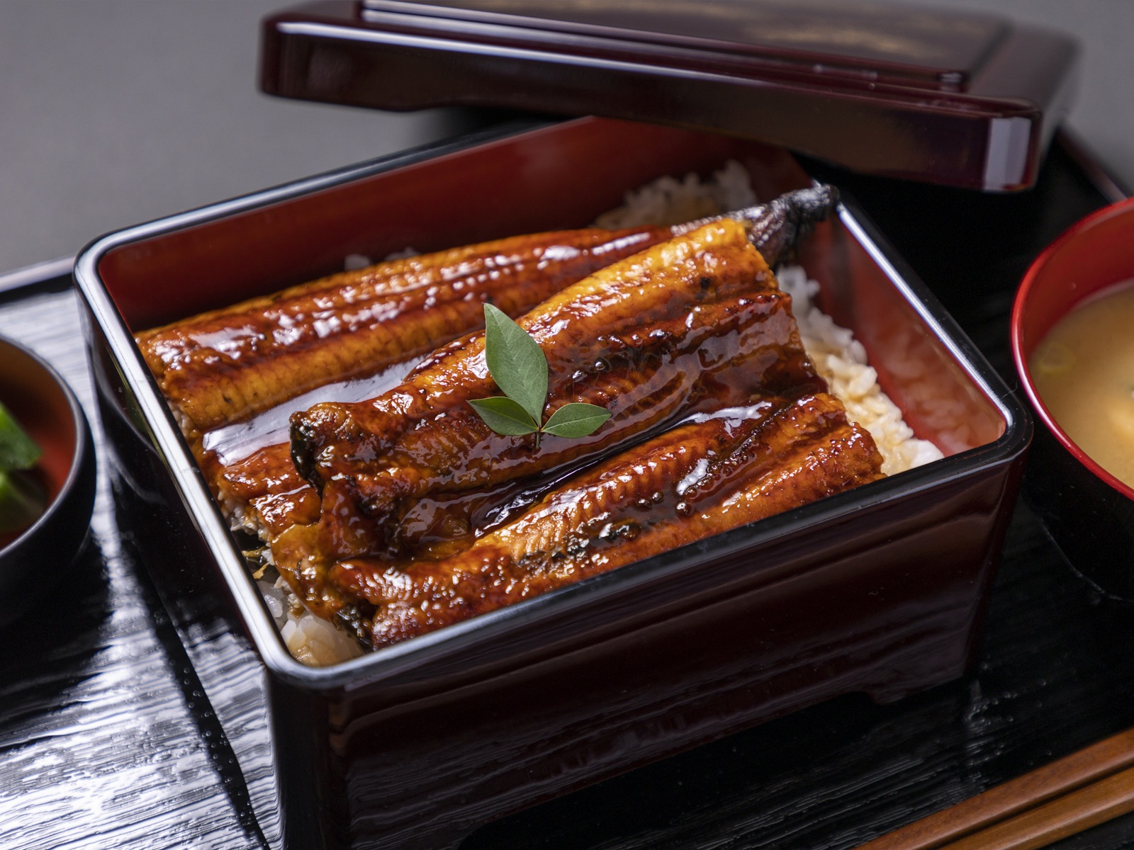 うなぎ蒲焼の業務用仕入れ・卸売 | ISO認証工場直送 | 株式会社ウナソカゴ