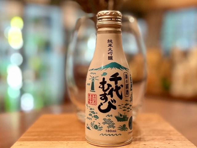 千代むすび　純米大吟醸 火入れ ボトル缶 180ml