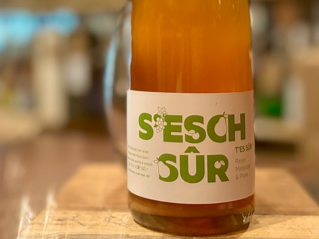 セシュシュール 2021（S'esch Sûr 2021）白微発泡
