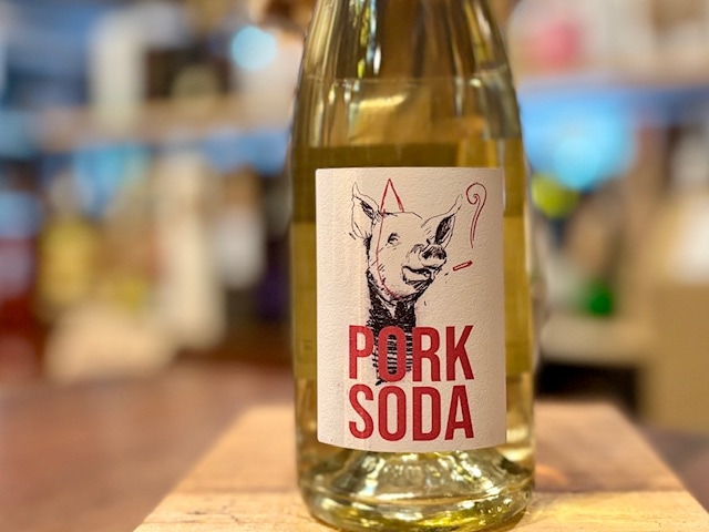 ポークソーダ・ペットナット 2023（Pork Soda Pet Nat 2023）白微発泡