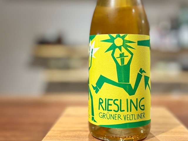 リースリング・グリューナー・ヴェルトリーナー 2023（NOITA RIESLING GRUNER VELTLINER 2023）白