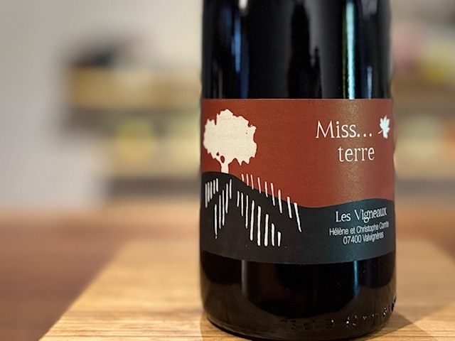 ミス・テール 2023（Miss Terre 2023）赤