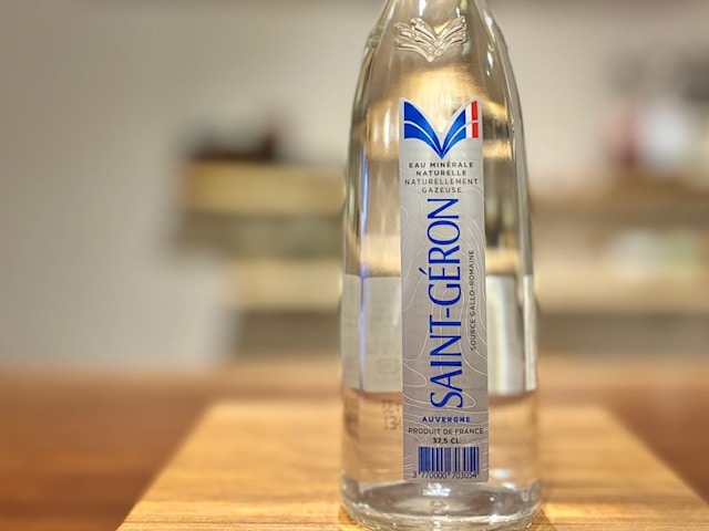 オー・ミネラル・ナチュレルマン・ガズーズ（EAU MINERAL NATURELLEMENT GAZEUSES）炭酸水