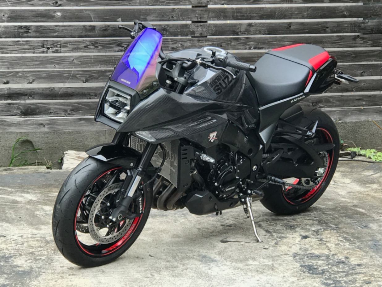 GSX-S 1000S カタナ ライトスモークスクリーン / 37250