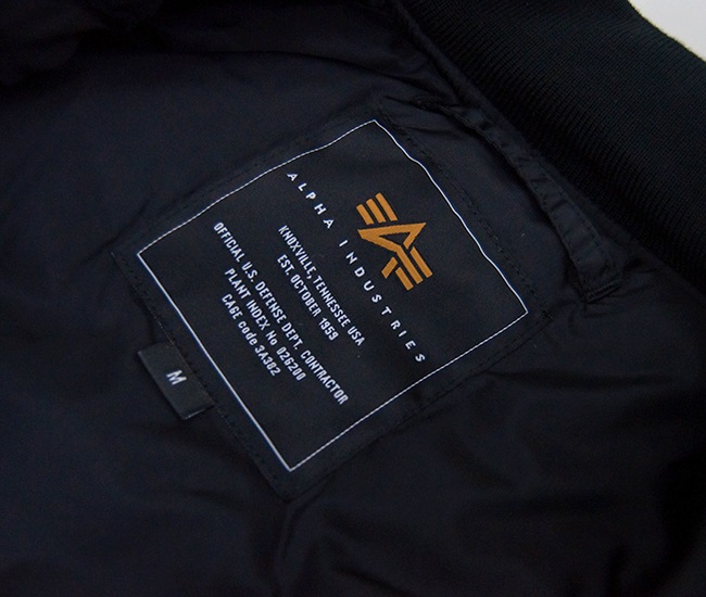 ヨウコALPHA INDUSTRIES アルファ フライト ホワイトマウンテニアリングがアルファ インダストリーズと初コラボ