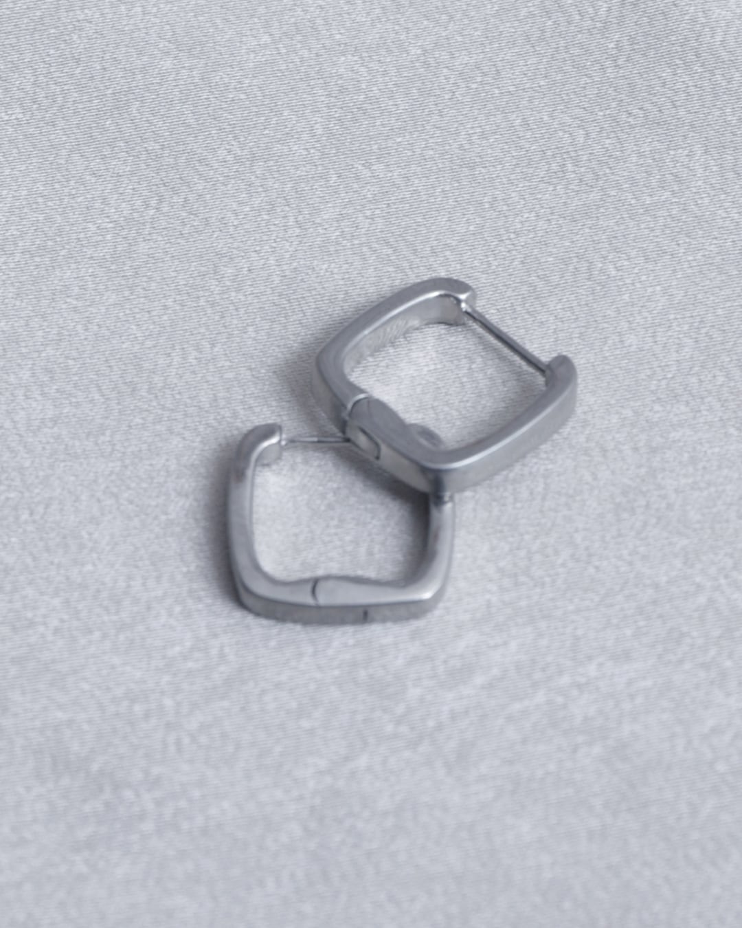 Edge Line Spring Hoop PC