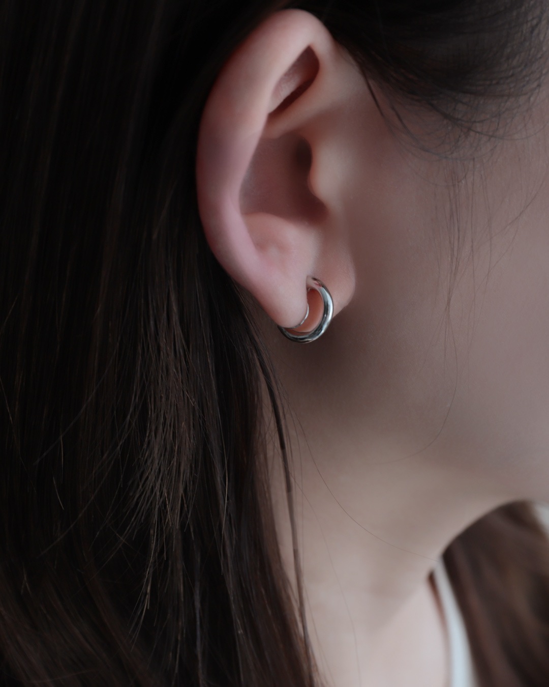Minimal Hoop Non-Hole ER
