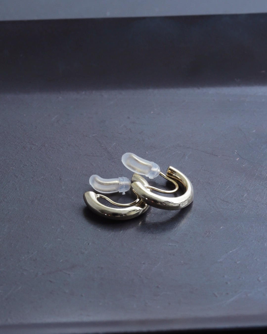 Minimal Hoop Non-Hole ER
