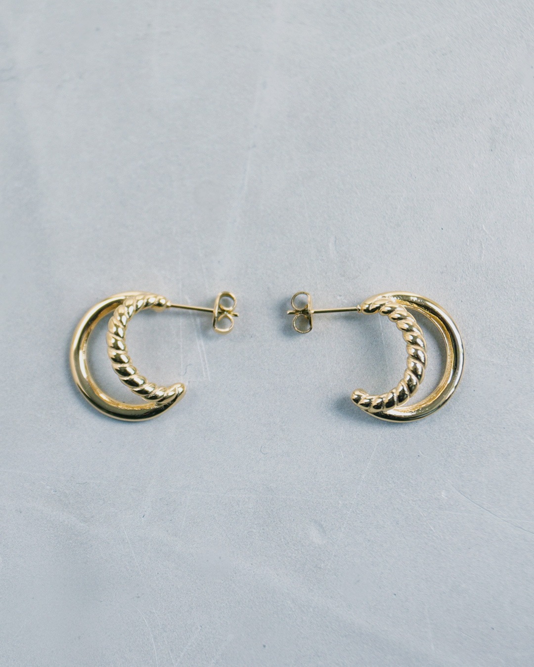 Twist Half Hoop PC