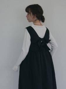 UNMINOU♡フリンジドットワンピース(WHITE) ラインフラワープリントギャザースリーブマーメイドワンピース