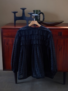 �ɥåȥ������֥饦��(BLACK)