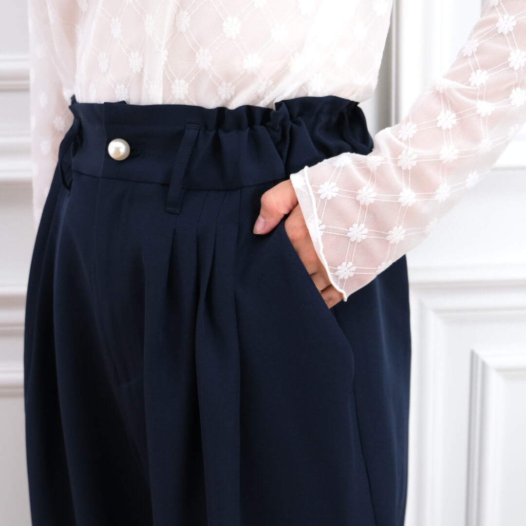 Smooth Tuck Pearl Pants(NAVY)