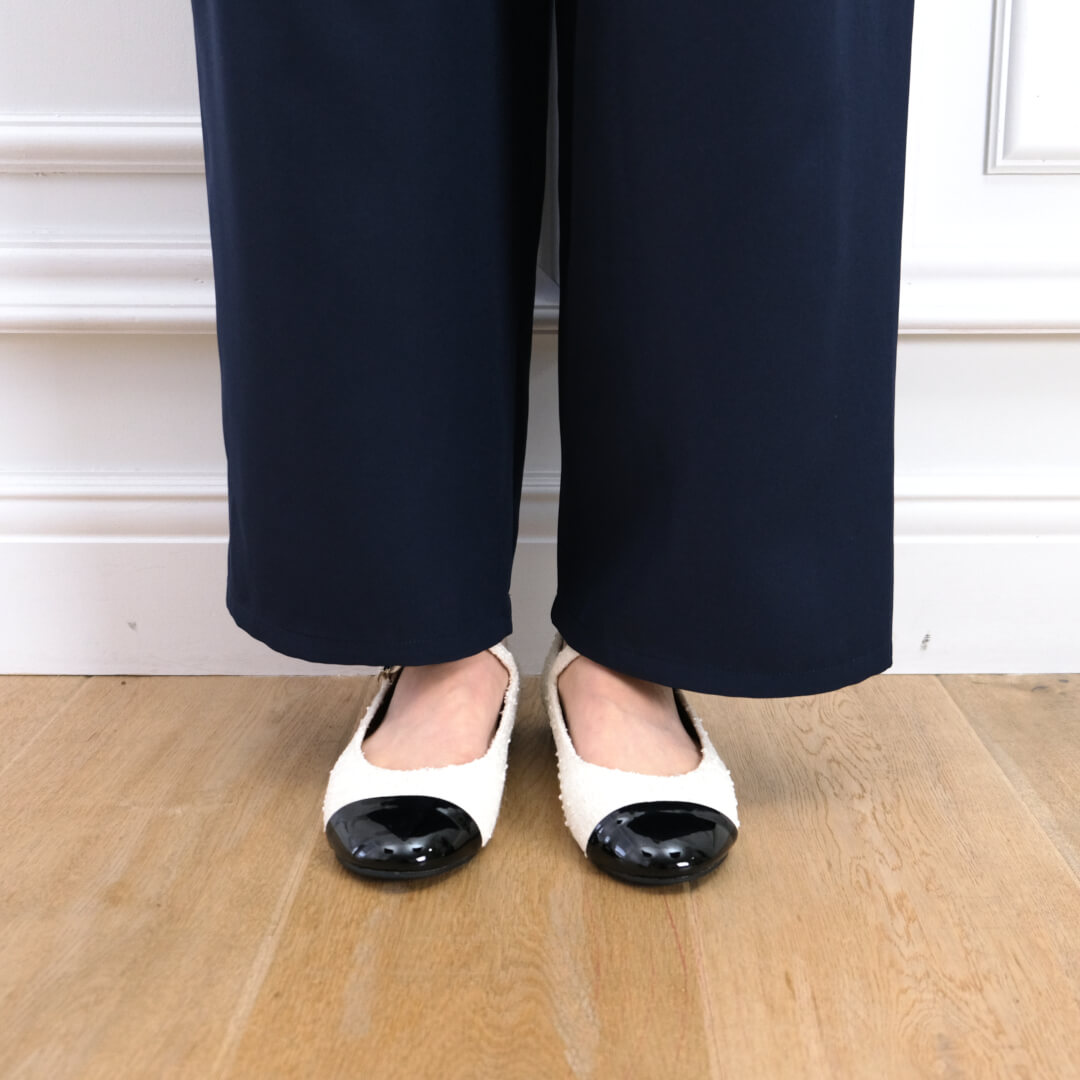Smooth Tuck Pearl Pants(NAVY)