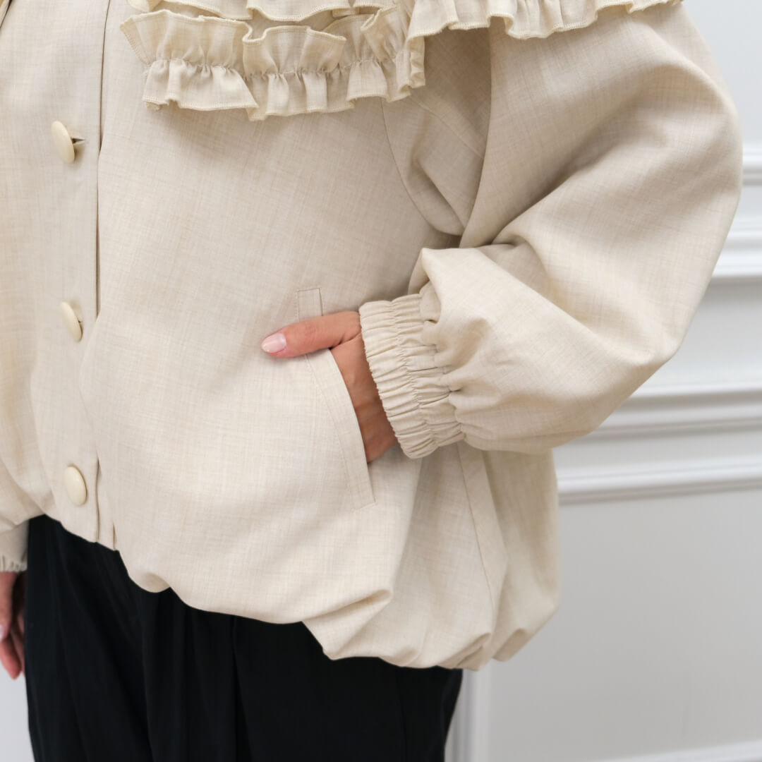 Frill Cape Blouson(BEIGE)