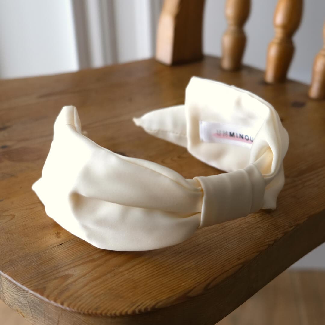 �ե�åȥ�ܥ󥫥��塼����(IVORY)