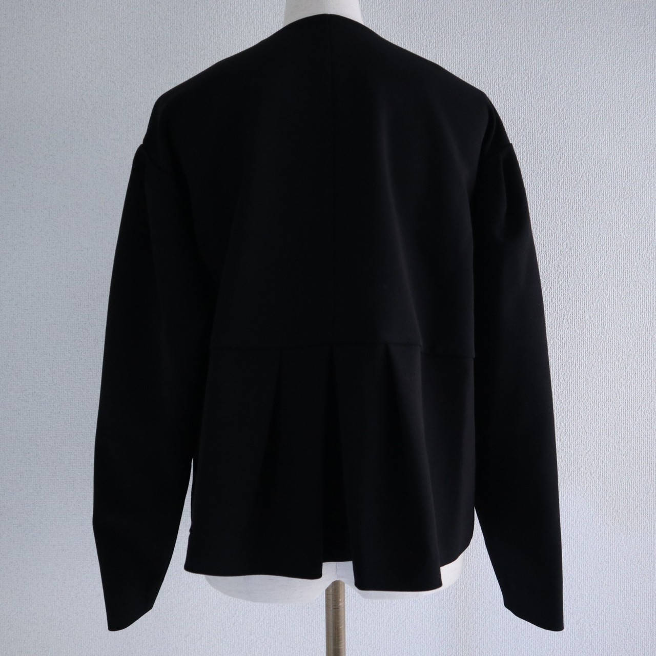 アンミヌ クロップド ビジュー ジャケット 黒 ブラック マチャット