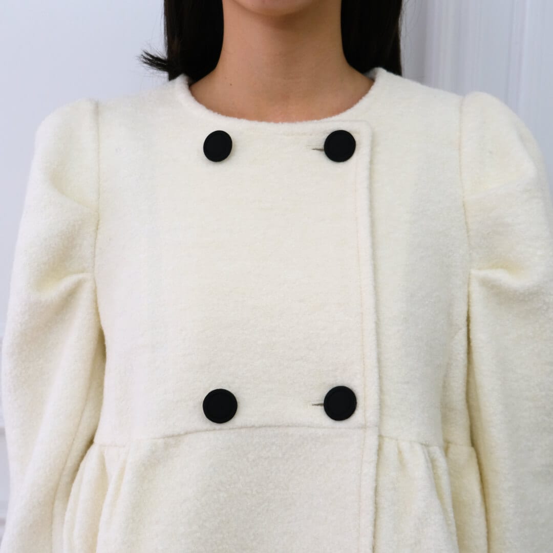 期間限定お値下げ中です！アンミヌ　unminou ダブルボタンコート ダブルボタンコート(WHITE) | OUTER | UN MINOU