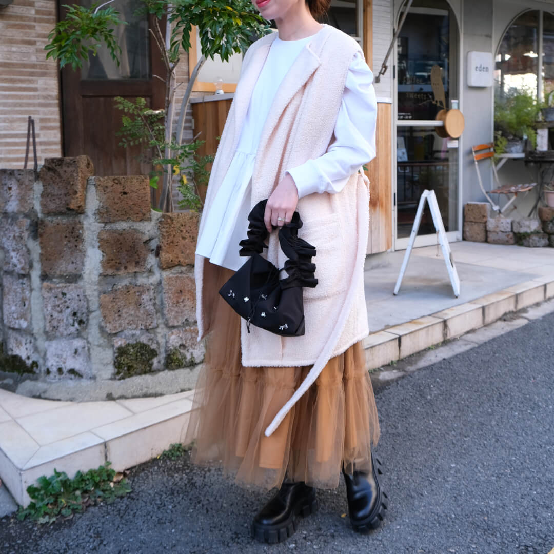 パフスリーブギャザードッキングトップス(WHITE) | すべての商品 | UN