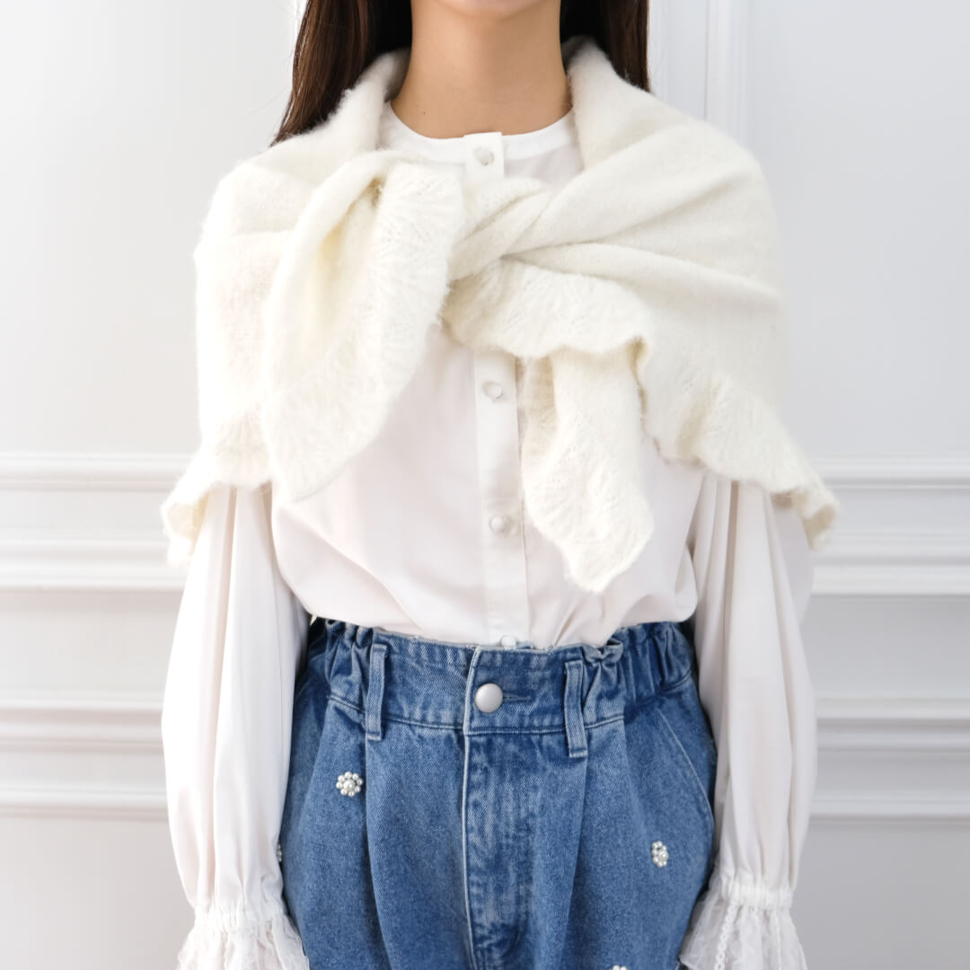 Frill Triangle Muffler(IVORY)