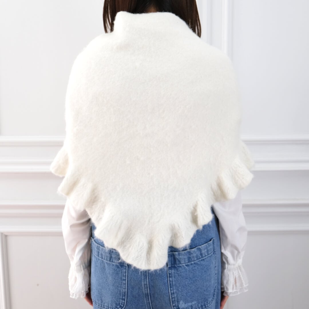 Frill Triangle Muffler(IVORY)