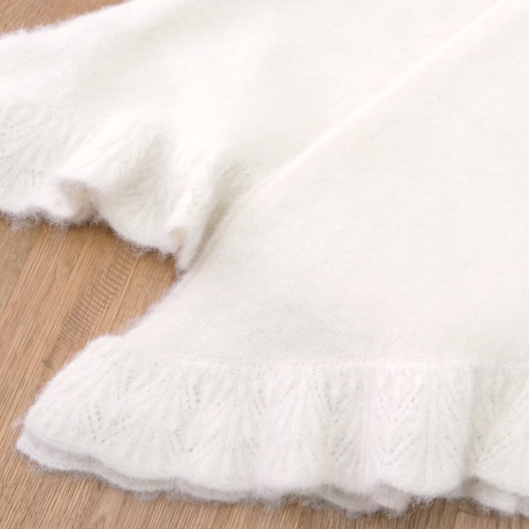 Frill Triangle Muffler(IVORY)