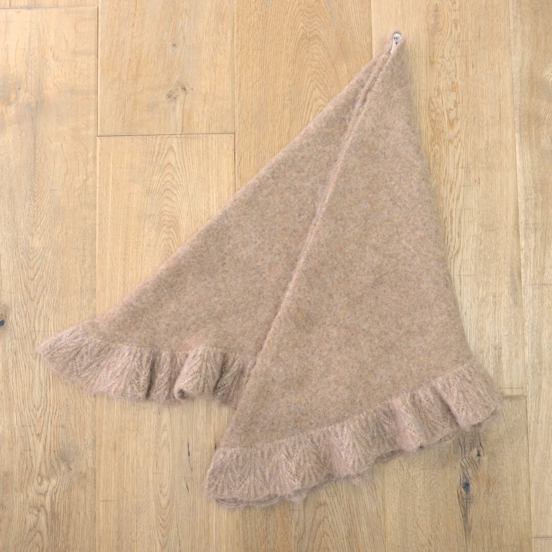 Frill Triangle Muffler(BROWN)