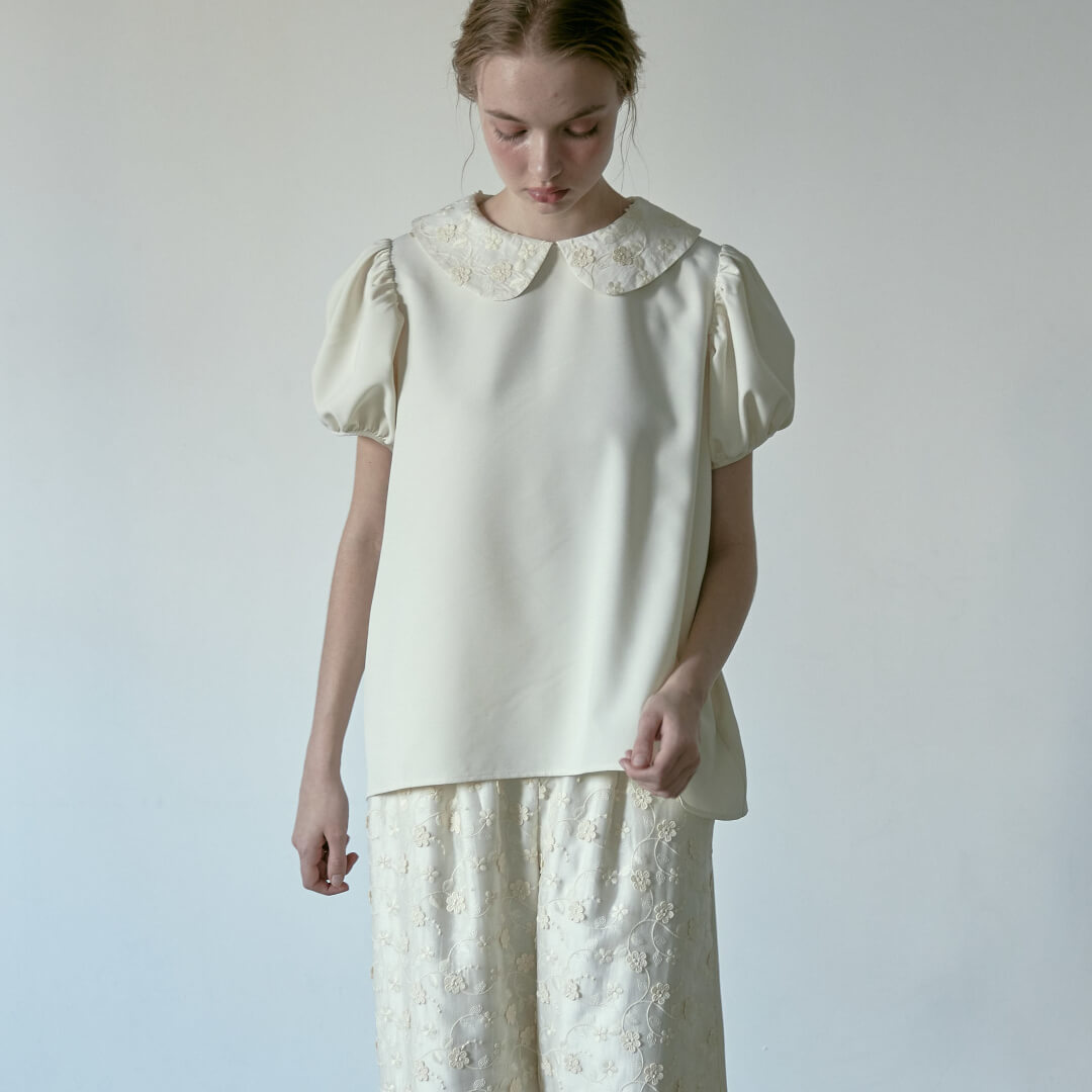 フルールエンブロイダリーパフブラウス(IVORY) | 新着商品 | UN MINOU