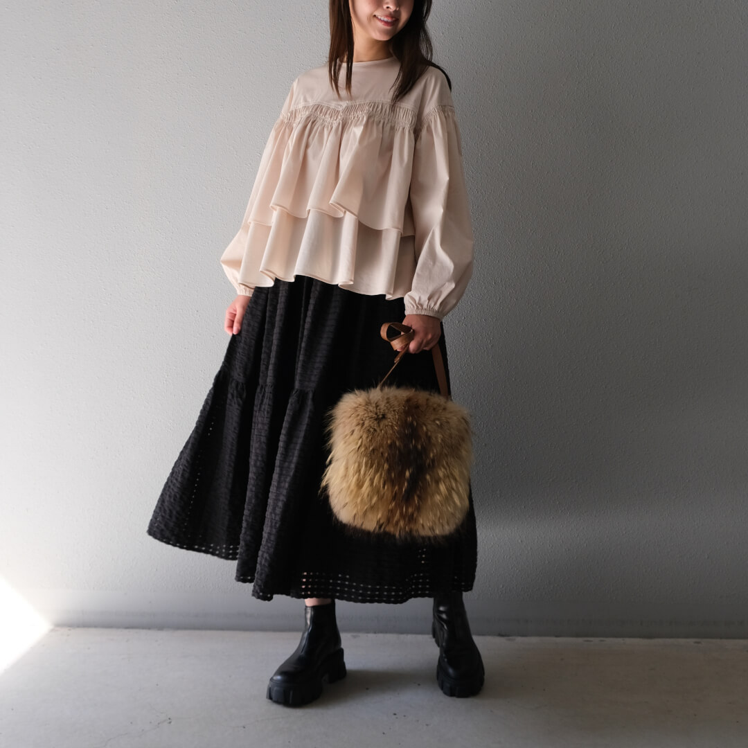 �ƥ������ɥ֥饦��(BEIGE)